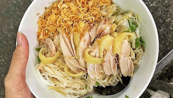 Hanoi: Tur Jalan Kaki Makanan Jalanan Michelin Guide