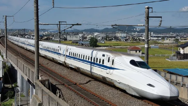 รถไฟชินคันเซ็น