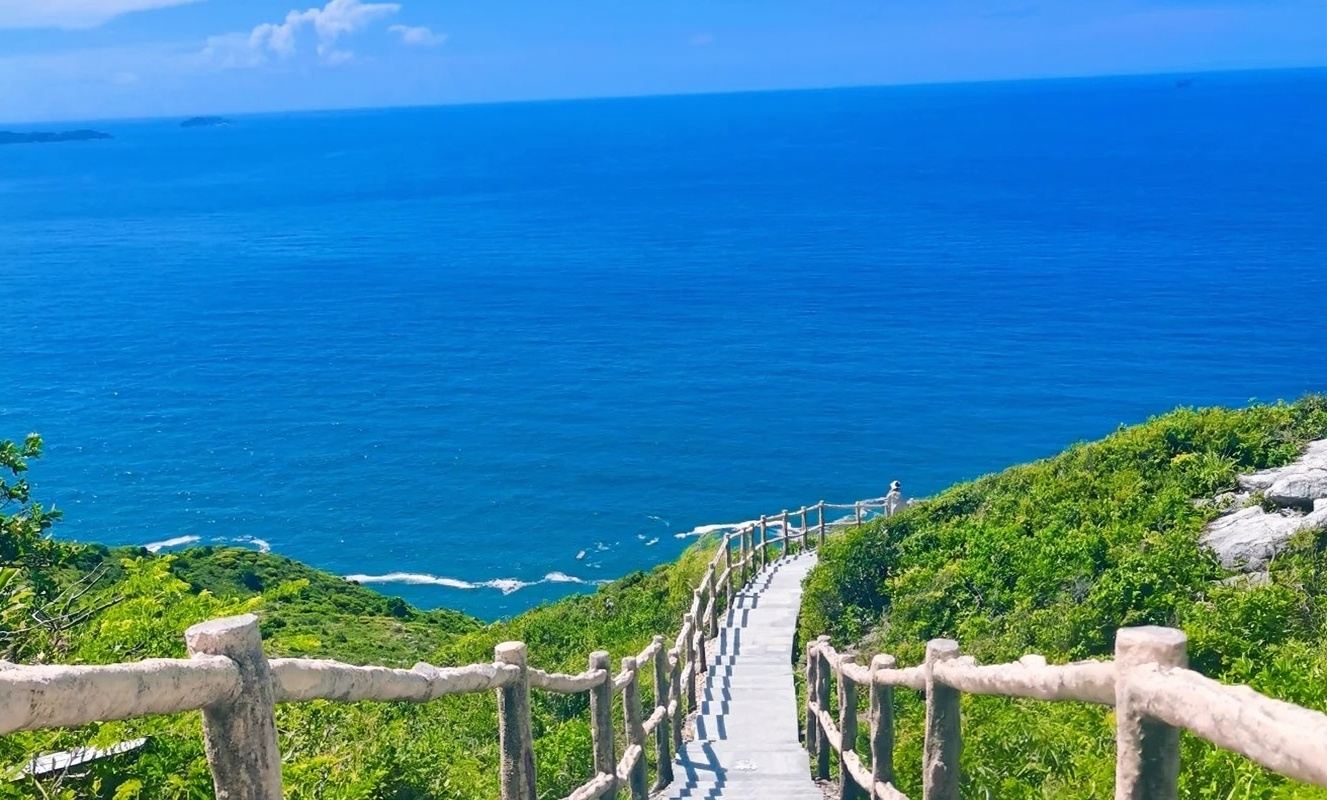 Shenzhen: Dapengsuocheng + Baia degli Angeli tra le Nuvole + Spiaggia di Juediao|noleggio con conducente esclusivo personalizzato in cinese, inglese e altre lingue
