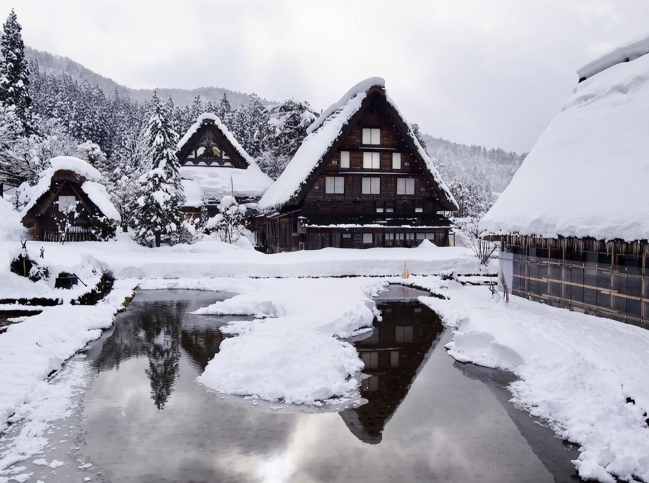 Takayama Trip Moments[1-Hour Professional Photographer Service in Takayama, Gifu Prefecture - Photos Delivered Within 7 Days - 100 Raw Photos Included]