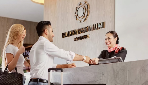 Plaza Premium Lounge Service at Dubai International Airport (DXB) [3hr & 6hr Rest Services]