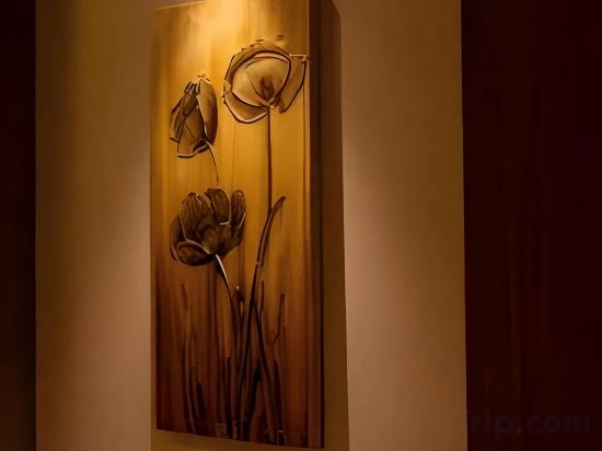 AHLIN TWO SERVICED APARTMENTS - Tap to explore photos