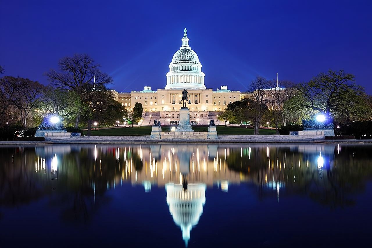 Private Washington DC Night Tour with Stops at 6 Top Sites