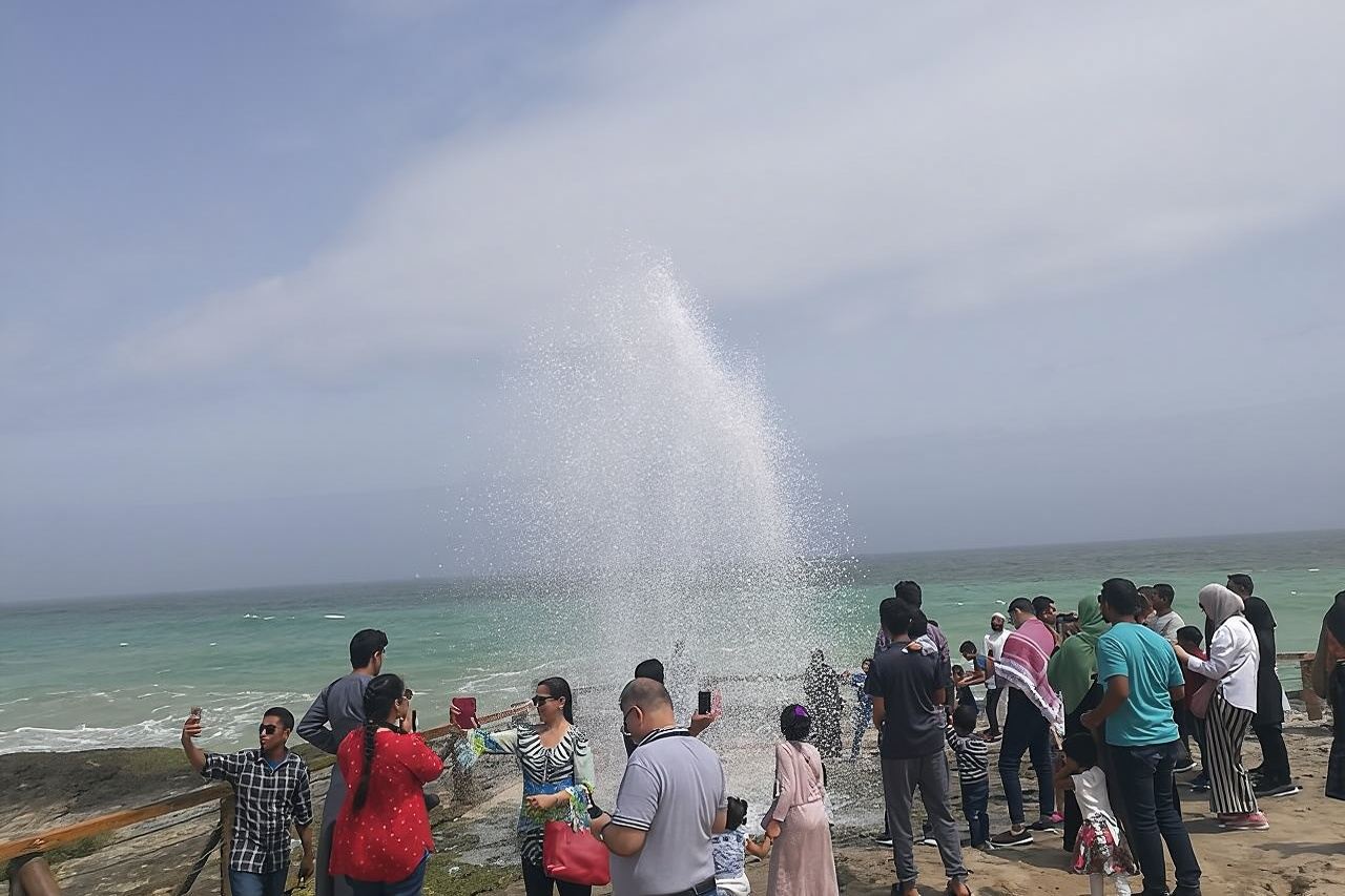 Esplora lo straordinario scenario naturale di Salalah occidentale: un tour di un giorno intero