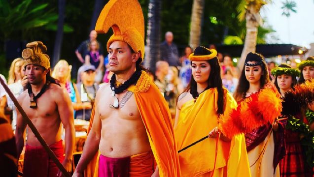 เกาะใหญ่: งานเลี้ยงลูอากับสายลมแห่งเกาะ