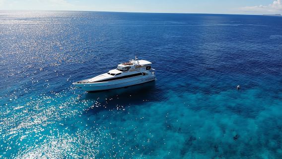 Klein Curaçao Miss Ann boat trip with BBQ lunch