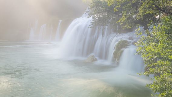 Šibenik, Krka National Park and Primošten 1-day bus tour from Trogir