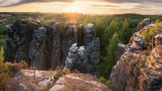 Swiss Bohemian dari Praha dengan Tur Pabrik Bir & Mencicipi Bir