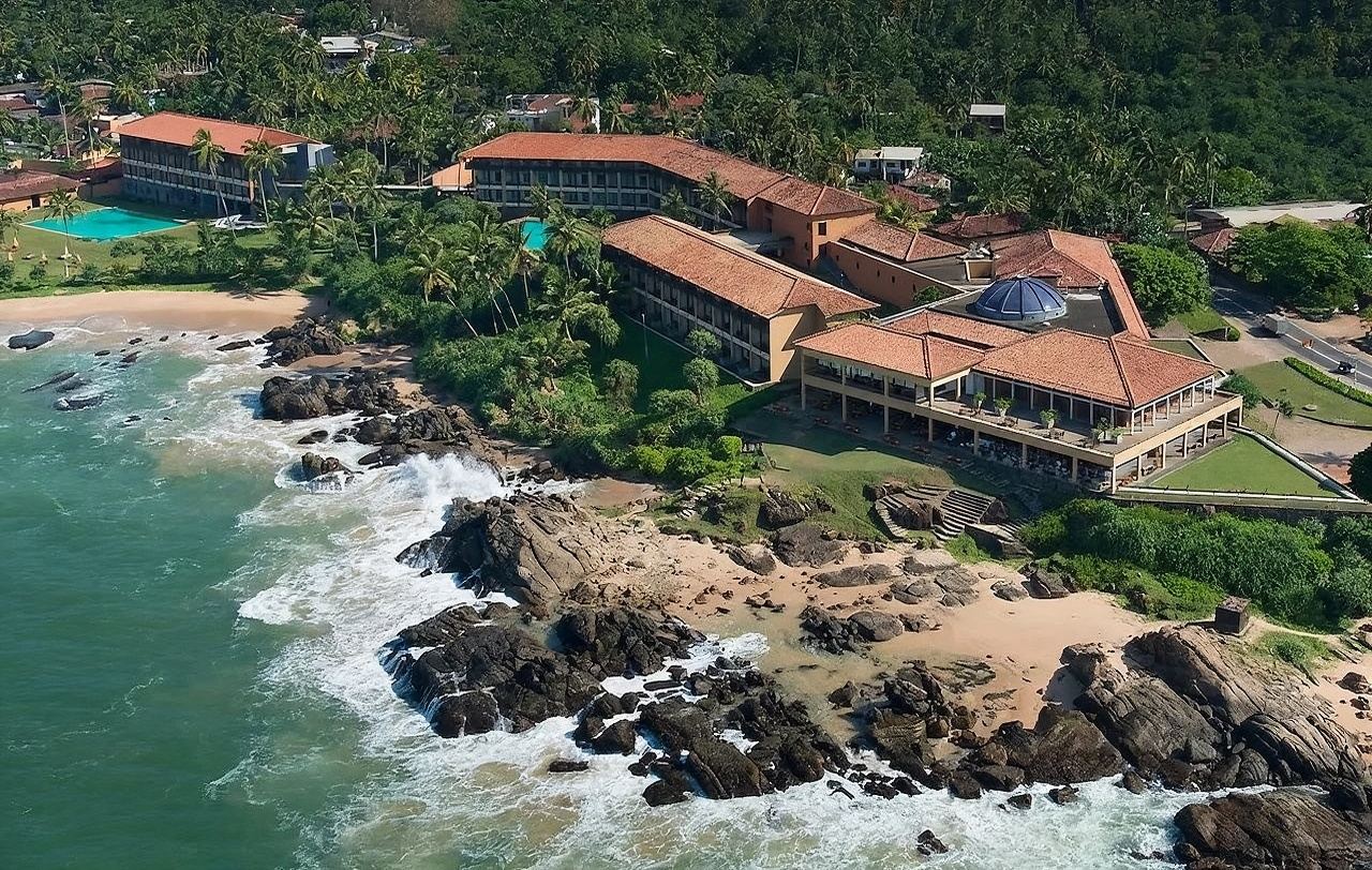 Berlepas dari Colombo, Sri Lanka|Tapak Penetasan Penyu + Hutan Bakau Bentota + Keretapi Laut|sewaan peribadi