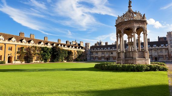 excursión de un día a la Universidad de Oxford y la Universidad de Cambridge en el Reino Unido|Incluye entrada a la Torre de la Iglesia de Santa María y visita guiada con explicaciones guía .