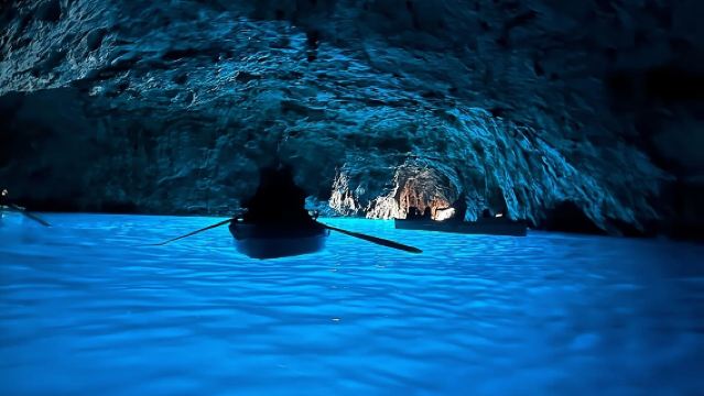 ソレント発 カプリ・ブルーグロット 少人数ボート日帰りツアー