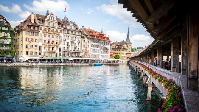 Lucerne Walking & Boat Tour: The Best Swiss Experience