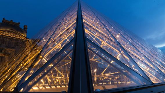 Louvre Masterpieces Private Guided Tour with Reserved Access