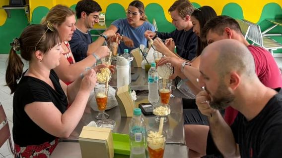 Medellín: Street Food Tour con degustazioni locali