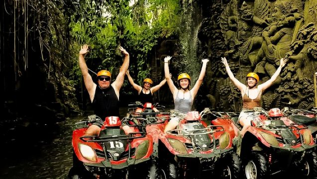 Excursión en ATV por Bali: Cascada de Ubud, Arrozales, Río y Cueva del Templo Kingkong