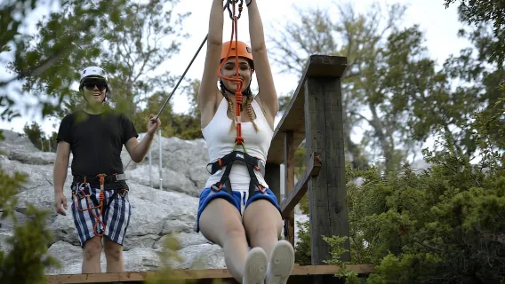 Split: Petualangan Zip Line dengan Transportasi Opsional