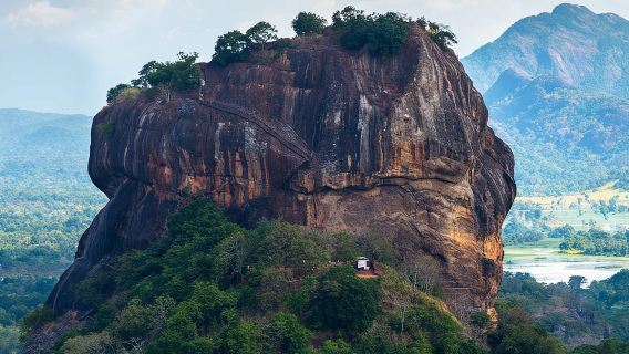 Full-Day Private Sigiriya and Dambulla from Kandy