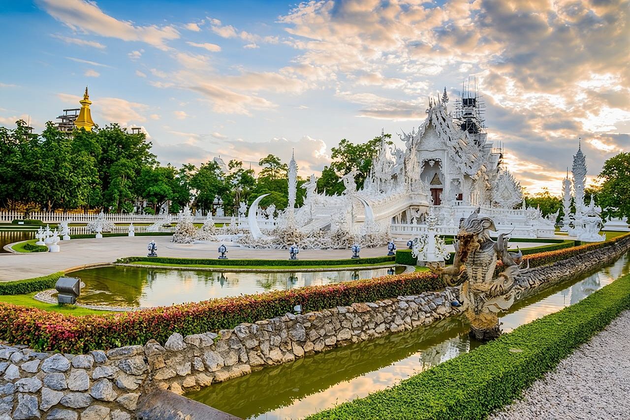 Chiang Rai White Temple, Blue Temple and more from Chiang Mai