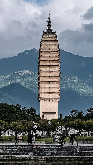 雲南省大理市の1日ツアー：崇聖寺三塔、金梭島