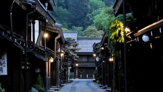 Passeio de um dia saindo de Nagoia: Gujo Hachiman + Hida Takayama + Shirakawa-go