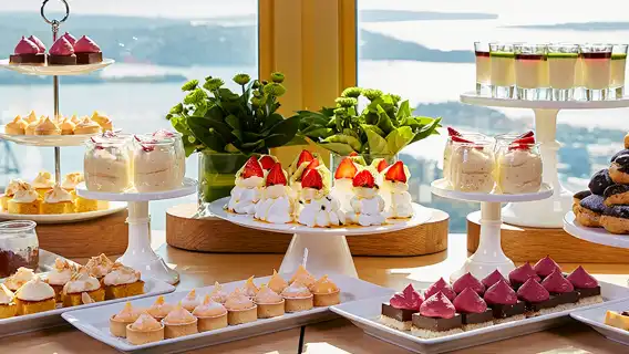 雪梨塔旋轉餐廳海鮮自助餐【靠窗座位可選&午餐/晚餐&360度俯瞰雪梨全景Sydney Tower Eye】