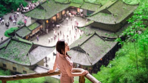 重慶武隆天生三橋+龍水峡地縫+烏江精華遊覧船【8人団体・航空車付き】