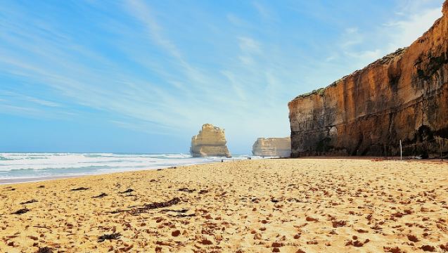 Lux Great Ocean Road Tour Reverse - Max 11 Hotel Pickup