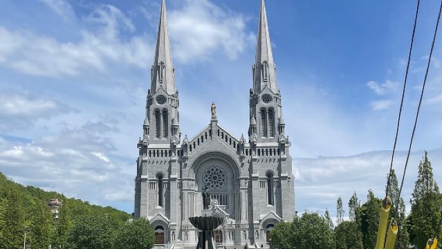 Private Half-Day Montmorency Falls and Ste-Anne-De-Beaupré