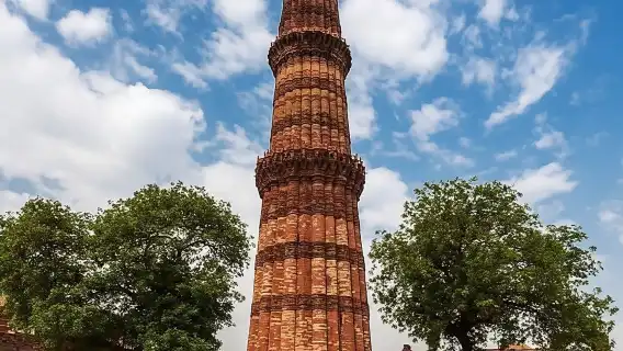 デリー：ピックアップとハイライト付きのプライベート半日市内ツアー