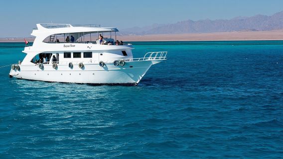 Sottomarino di Sharm El-Sheikh: crociera in barca e avventura subacquea