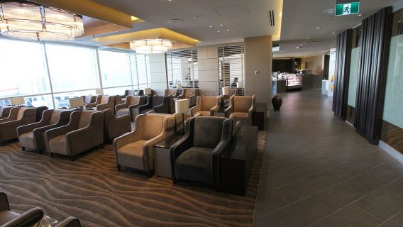 Vancouver International Airport (YVR): Premium Lounge Entry