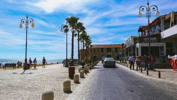 Paphos: Membagi Nicosia (Siprus Utara) dan Larnaca