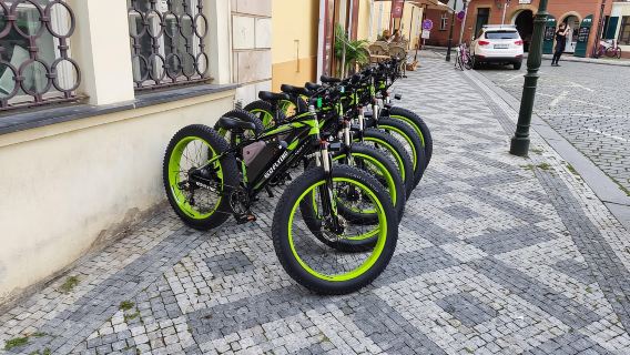 Praga: Recorrido por lo más destacado en patinete eléctrico o bicicleta eléctrica