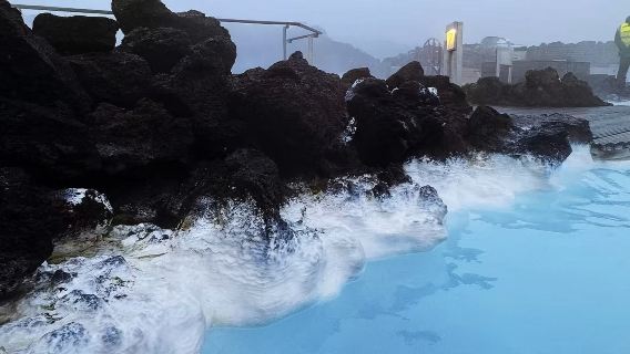 包車暢遊藍湖、中點、燈塔、漁港、古納威爾熱泉五大景點