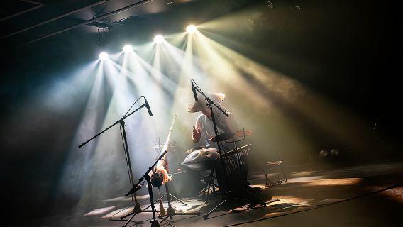Neo-Japanese Show "OVAS" Osaka High-Energy Night Show (English MC)