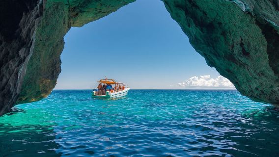 Alcudia: Hidden Pirate Cave & Snorkeling Boat Tour