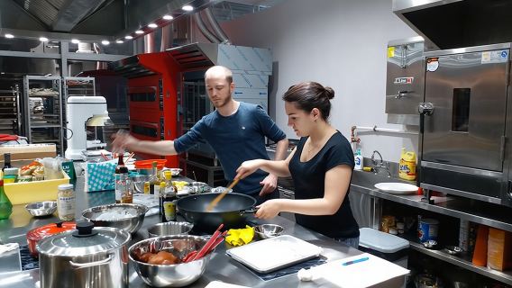 Hong Kong Market Walking Tour & Chinese Cooking Class