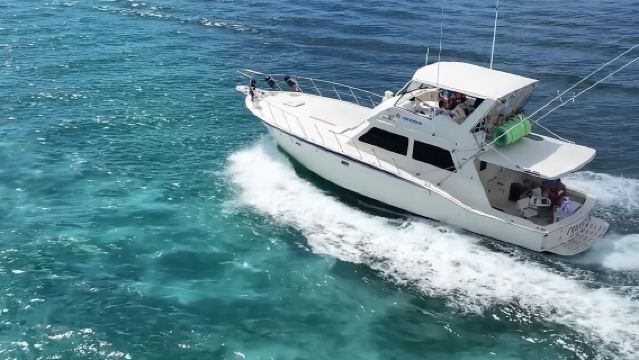 Private Snorkeling or Fishing in Nassau - 55ft Cocorijo