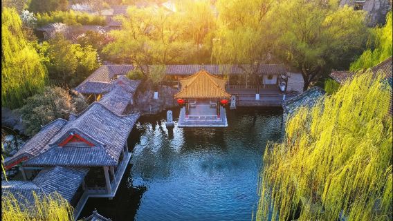 中國濟南：大明湖設施/趵突泉設施/遛娃寶藏地/包團/導遊/地陪/行程客製化JY