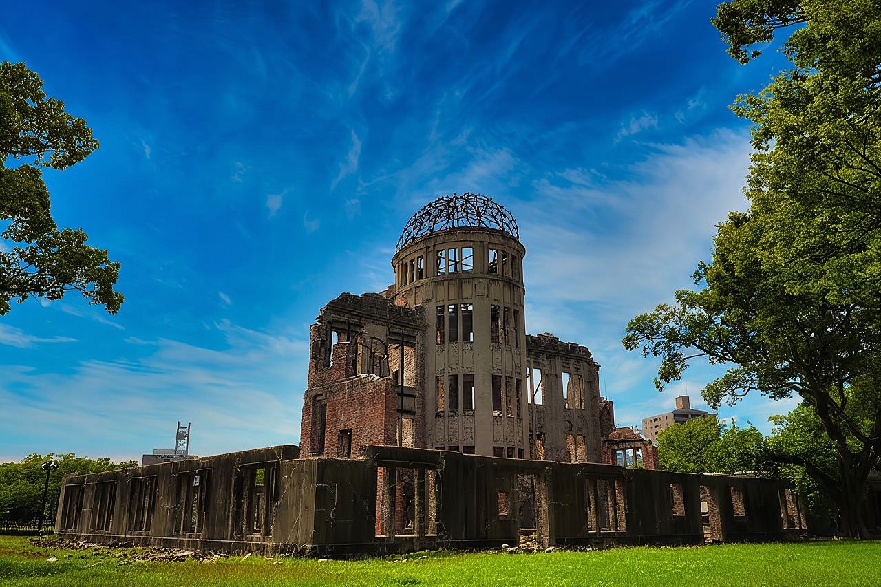 Stadtrundgang durch Hiroshima: Warum eine Atombombe auf Hiroshima abgeworfen wurde
