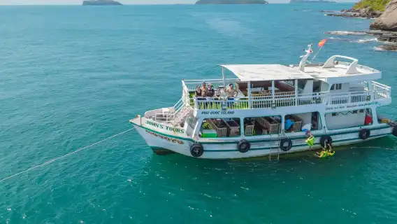 富國島包船出海一日遊【客製行程/浮潛/海釣/午餐/飯店接送】