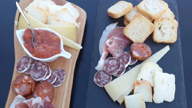 Amanti del Vino: Tour in Cantina con Degustazione e Tapas (Albufeira/Vilamoura)