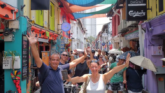 Lion City Bike Tour of Singapore