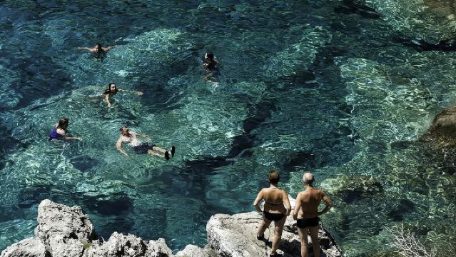 ทัวร์ถ้ำบลูพรีเมียมครึ่งวันพร้อมวิวเมืองเก่าแบบพาโนรามา