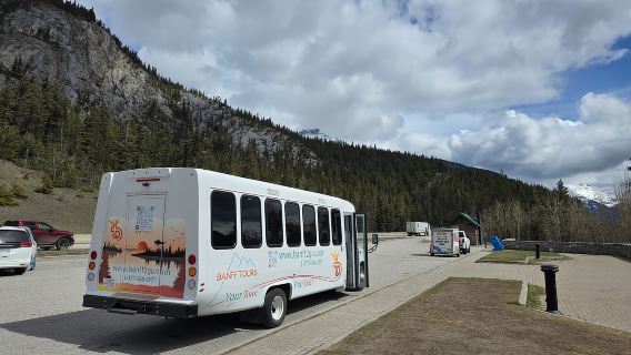 From Banff/Canmore: Deep 1 Day Tour in Banff National Park