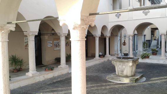 Visita guiada a pie por la ladera de Verona