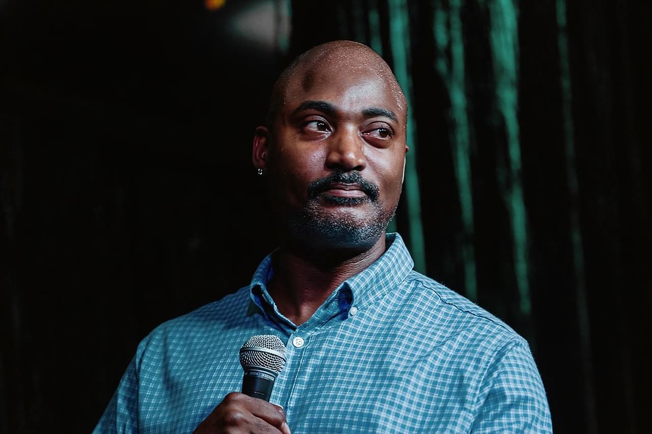 Las Vegas: grande spettacolo di commedia nera con drink