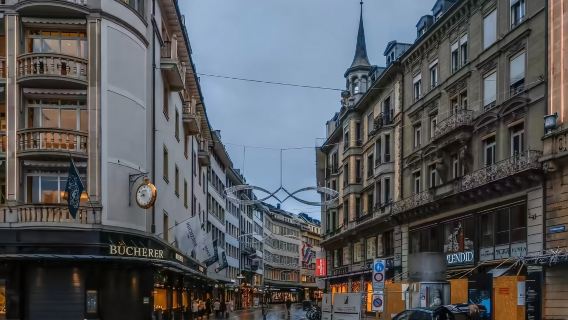 瑞士蘇黎世鐵力士山+盧塞恩老城+垂死獅子像+斯普洛耶廊橋之旅