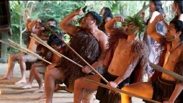 毛利文化村體驗+愛歌頓動物互動~奧克蘭來回包車一日遊|不含票