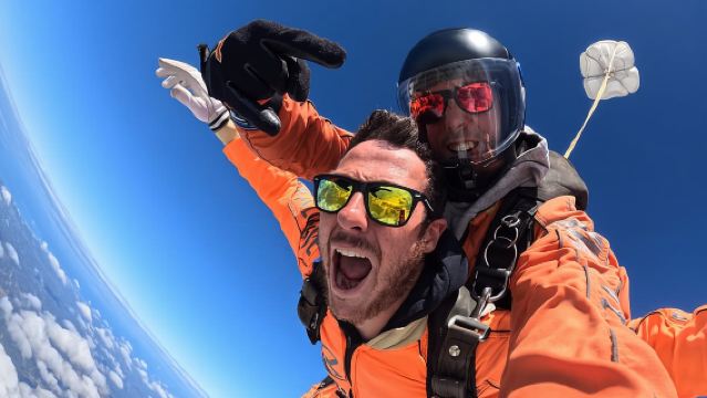 Skydive Algarve: Tandem Skydiving 10.000ft (up to 15.000ft)